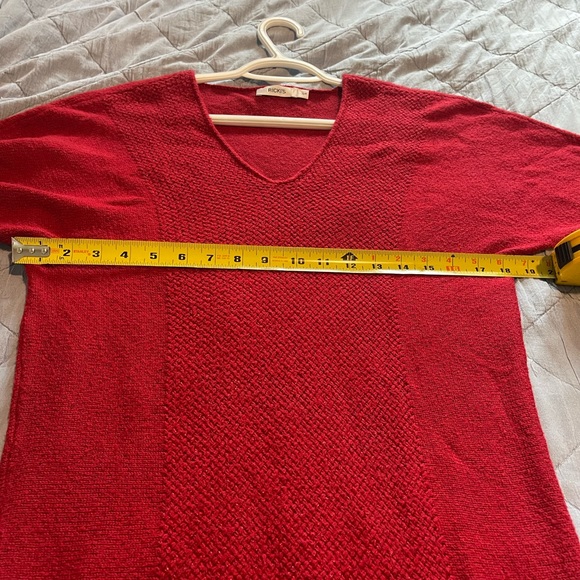 Red V-Neck Metallic Sparkle Sweater - Picture 6 of 9